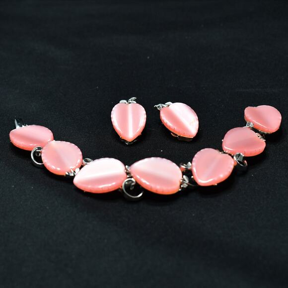 Lisner Pink Lucite Bracelet & Earrings Set Silver Tone 1950s Vintage Jewelry - Picture 5 of 10